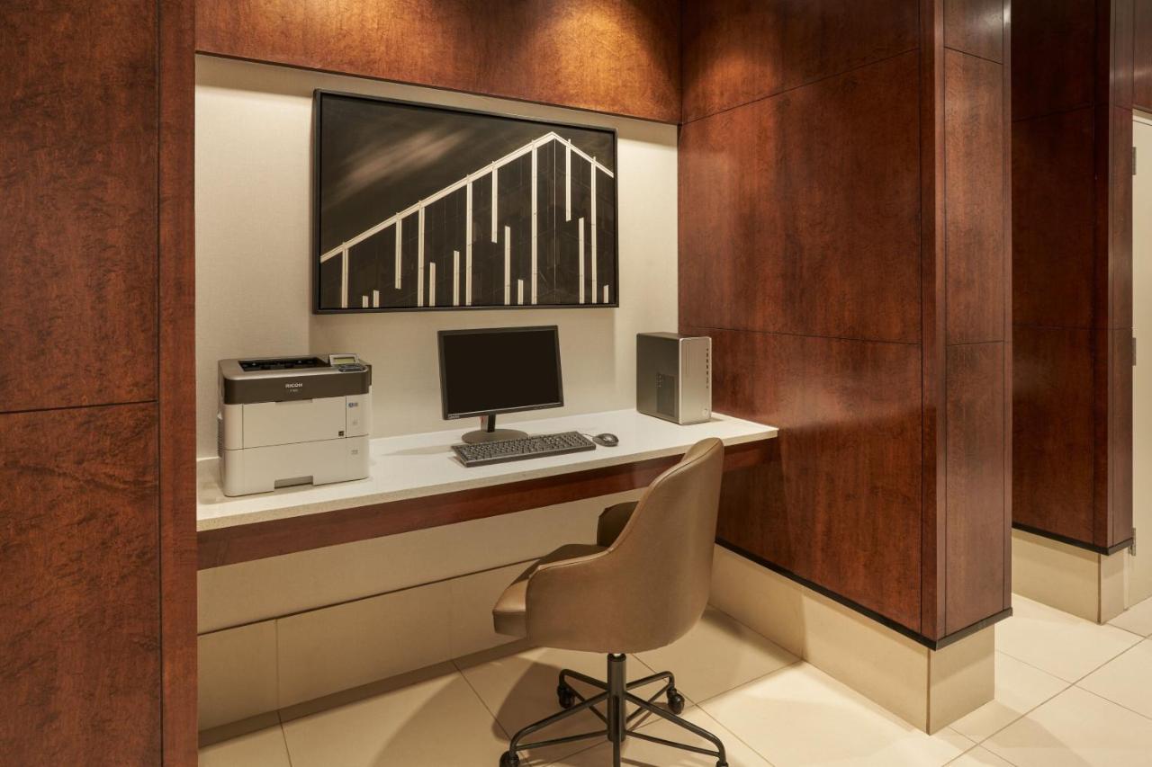 Springhill Suites By Marriott Philadelphia Airport / Ridley Park Экстерьер фото